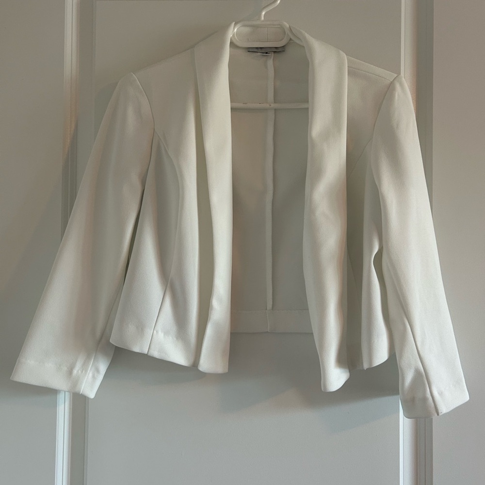 SHELBY & PALMER • White Short Jacket • S • - Picture 2 of 6